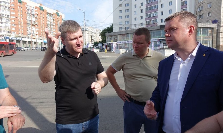 Новую разметку на Комсомольской площади в Кирове дополнят ограждениями