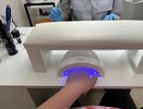 Самый дорогой маникюр лета выглядит максимально просто: как повторить эффект атласных ногтей
