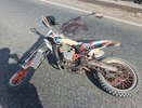 Байкер залил дорогу кровью после жесткого ДТП в Омутнинске