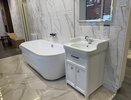 Ванна и обычная душевая уже не нужны? Новый формат для маленьких санузлов набирает популярность — внутри целый домашний спа