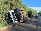 Опрокинутый грузовик с раненым мужчиной обнаружили в Подосиновском районе