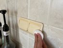 2 капельки на ватный диск - и розетки белее первого снега: ни пыли, ни желтизны, ни жира