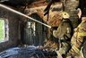 19 человек тушили расселенный дом на улице Металлургов в Кирове