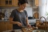 Грузди хрустят и не горчат: как я вымачиваю и солю их на зиму — никакой резиновой текстуры