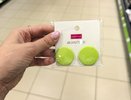 Наклейки за 69 ₽, серьги за 249 ₽ и гуаша за 199 ₽: 8 полезных находок из Fix Price для красоты, поездок и дома