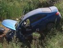 Под Кировом из кювета вытащили искорёженный автомобиль