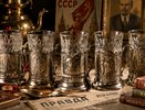 Советские чайные подстаканники стали трендом 2026: за что коллекционеры ценят их выше элитных сервизов