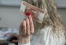 В Кирове ищут работника с зарплатой 450 тысяч в месяц