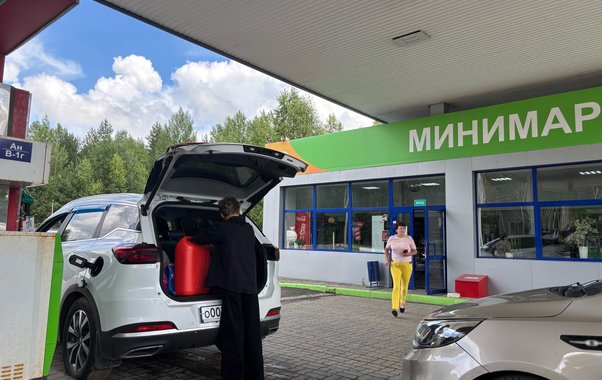 Есть секретный день недели: как заправиться недорогим бензином в Кирове без очереди