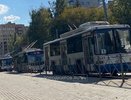 Обесточенные троллейбусы перегородили центральную улицу в Кирове