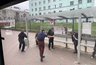 На остановке в Кирове подростки угрожали людям пистолетом