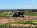 Тракторист - почти за 300: каким профессиям в деревне платят за 100 тысяч