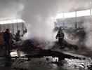 Масштабный пожар уничтожил цех по производству угля в Кировской области