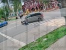 Кировчанка выбежала прямо под колеса Мерседеса: видео