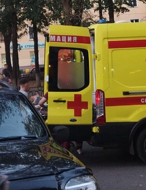 Водитель сбил и бросил на дороге двух раненых школьников в Юрье