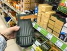 Забежала в Fix Price за мелочью, а ушла с полным пакетом для дачи: 7 находок от 99 ₽ — фонарь за 249 ₽, шланг за 124 ₽ и горелка за 399 ₽