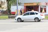 "Еще едет, а уже бесплатно ждет": в Кирове обсуждают махинации водителей такси