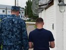 Запрещенные предметы нашли в посылке одному из заключенных в кировской колонии