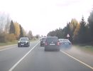 Разборки водителей на сплошной Слободского тракта попали на видео