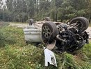 Перевернутую иномарку с женщиной внутри нашли под Слободским