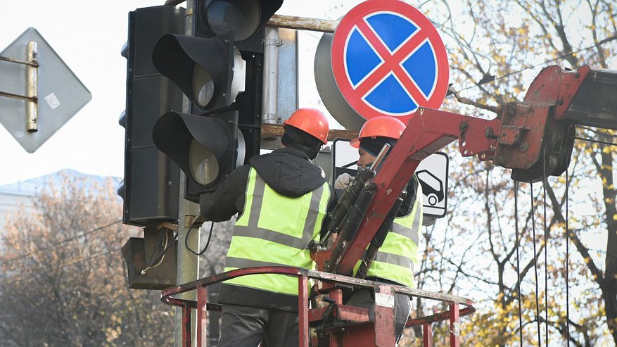 Главная картинка новости: В Кирове появились новые светофоры