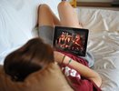 В Кирове во время застолья у девушки отобрали планшет