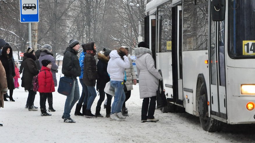 Главная картинка новости: В 2022 году общественный транспорт в Кирове будет работать до 23:00 часов