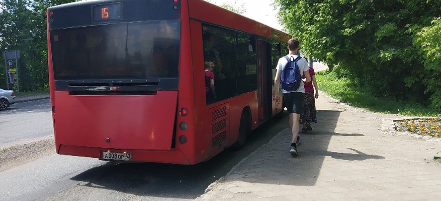 В АТП выбрали двух пассажиров, которые месяц будут ездить в автобусах бесплатно