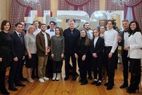 В Кирове 11 волонтёров получили премии «Доброволец Вятского края» из рук губернатора