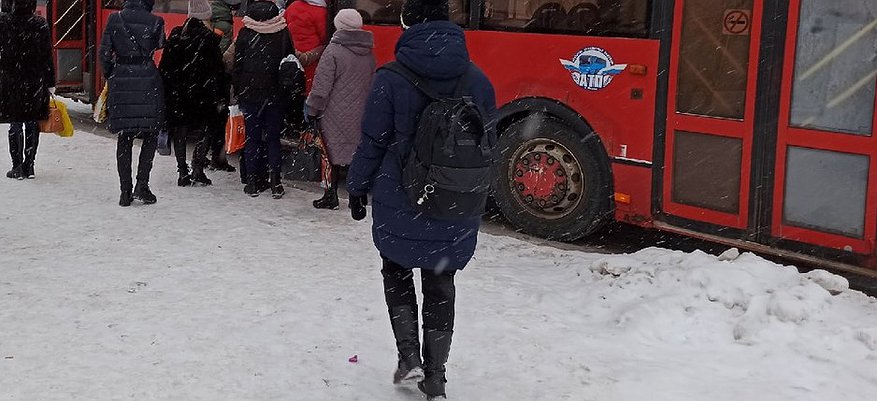 «41 район в полной изоляции!»: жители Нововятска жалуются на работу автобусов