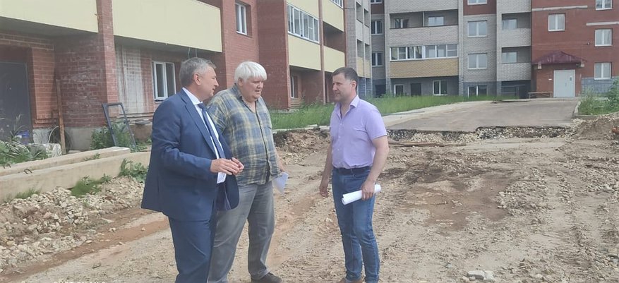 Кировчанам четыре года обещают квартиры в долгострое на Березниковском переулке