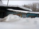В Кирове под тяжестью снега развалилась крыша жилого дома