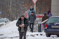 Полицейский помешал пенсионеру совершить сделку с мошенником на миллион