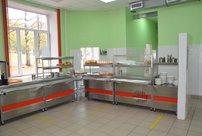 В школах Кирова проверили, как организовано бесплатное горячее питание