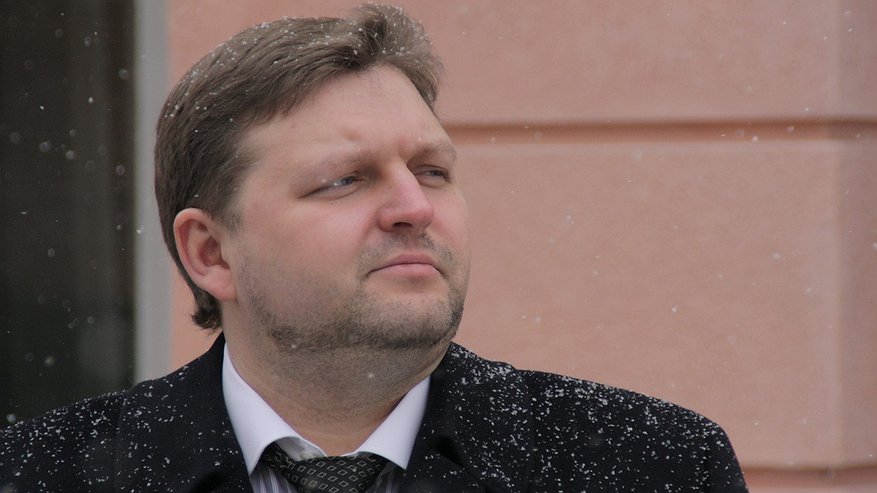 Главная картинка новости: Приставы продают дорогое и ценное имущество Никиты Белых