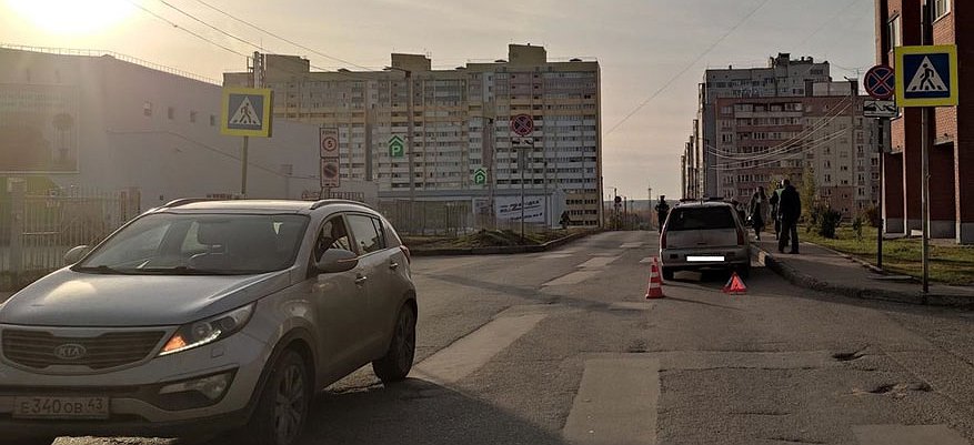 В Кирове на пешеходном переходе сбили маленького ребёнка