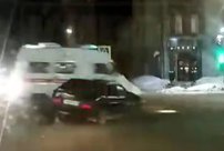 Появилось видео момента ДТП со «скорой» в Кирове