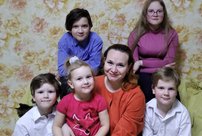 В День матери Игорь Васильев рассказал о многодетных мамах