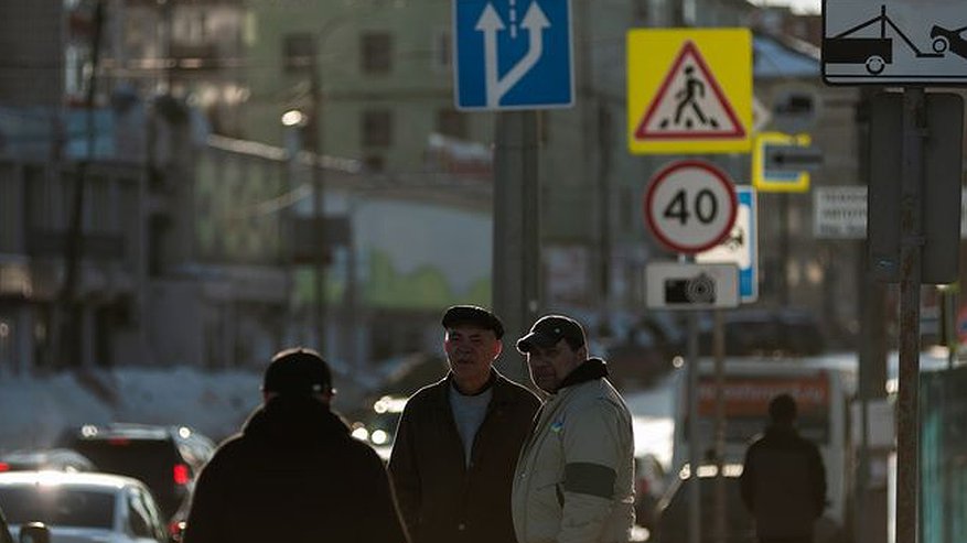 Главная картинка новости: В Чепецке пенсионер накопил полмиллиона рублей и отдал неизвестным