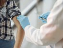 Медики рассказали, когда начнут вакцинировать подростков от коронавируса