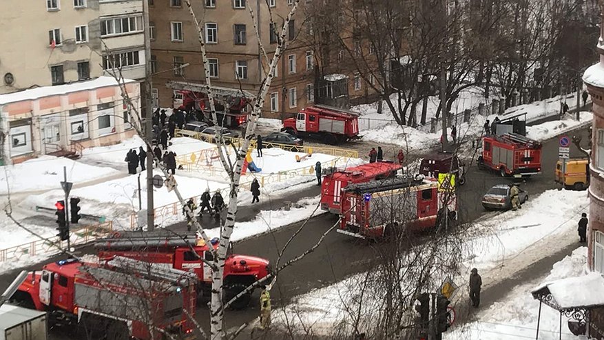 Главная картинка новости: Пожар в центре Кирова: из 12-этажного дома эвакуировано более 30 человек