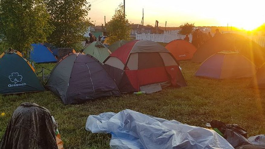 Главная картинка новости: Взгляд по ту сторону: Великорецкий крестный ход во время пандемии