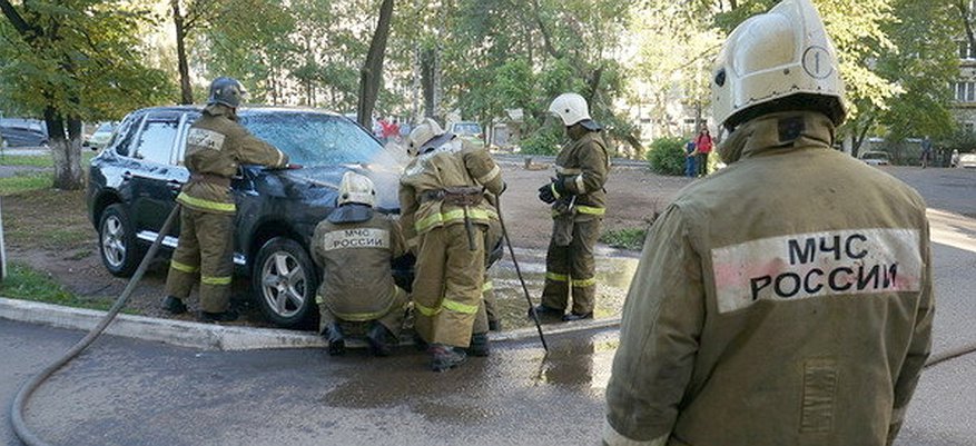 В Кировской области за сутки сгорели 3 автомобиля: известны причины