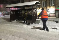 В Кирове ночью работали 100 снегоуборочных машин и 75 дворников