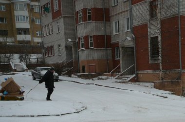 «Город Киров»:Песок против снега. Автомобилисты снова крайние