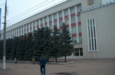 «Город Киров»:Теснота у авторынка. Кто в ответе?