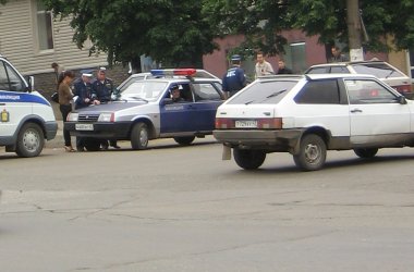 «Город Киров»:Не пристегнулся – 500, говоришь по «сотовому» за рулем - 300