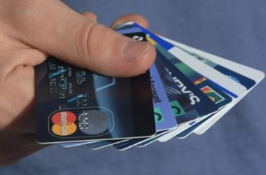 «Город Киров»:Расплачиваться банковской картой — это выгодно!