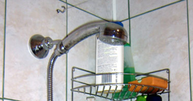 Жильцам верхних этажей приходится бегать в мыле