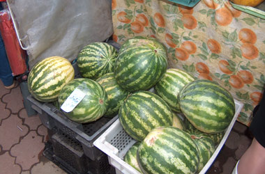 В городе исчезнут мини-рынки и стихийные базары!